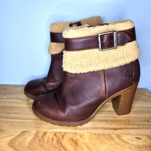 Timberland Women's Glancy Teddy Fleece Fold Down Boots Size 8 Brown A1A22 - Picture 1 of 10